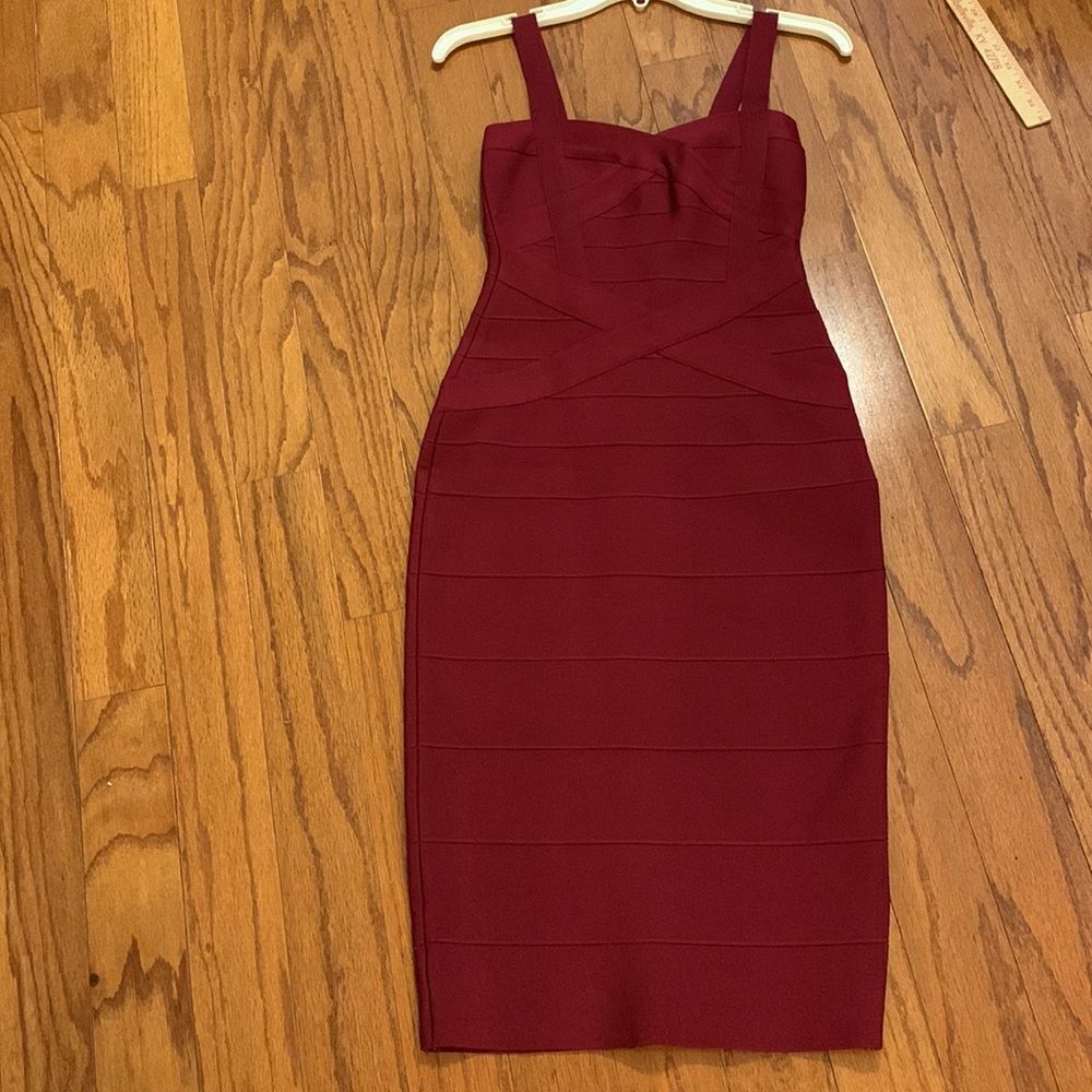Size small bodycon burgundy dress. NWOT